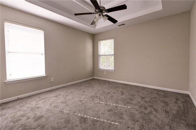 Building Photo - 635 Moonlight Way