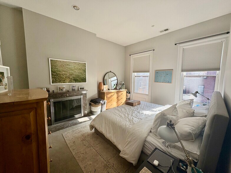 Building Photo - 331 Beacon St