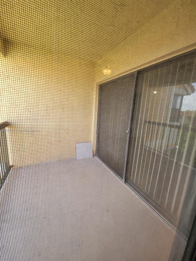 Building Photo - 5641 Riverside Dr