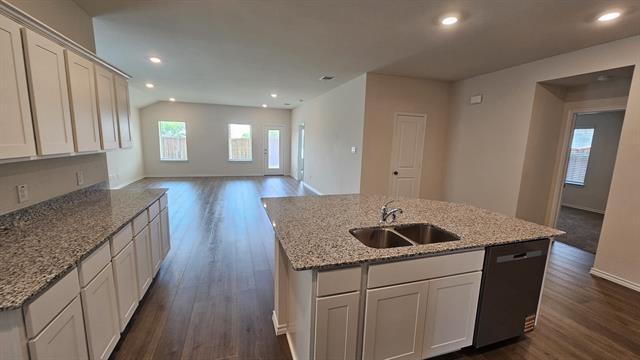 Building Photo - 4116 Amethyst Dr