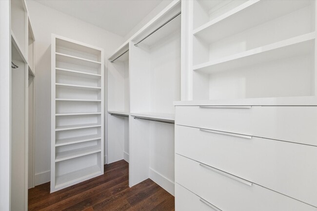 Building Photo - 1430 Lake Pointe Pkwy