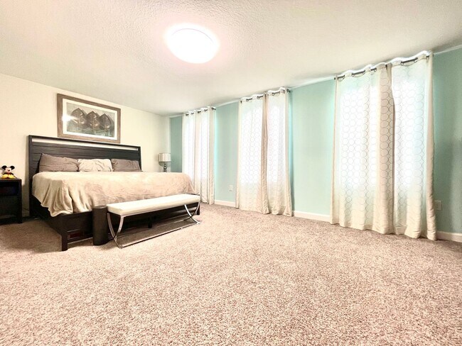 Building Photo - Available Move In 06/01! - Beautiful 3 Bed...
