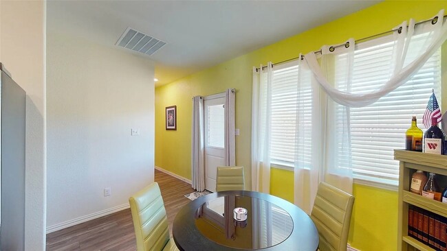 Building Photo - 4950 Parrington Dr