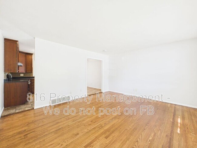 Building Photo - 7800 E 91 St