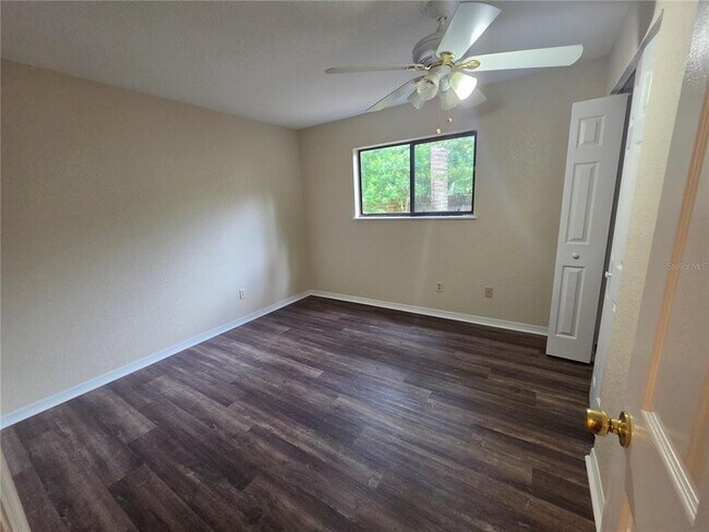 Building Photo - 294 Lovell Ln