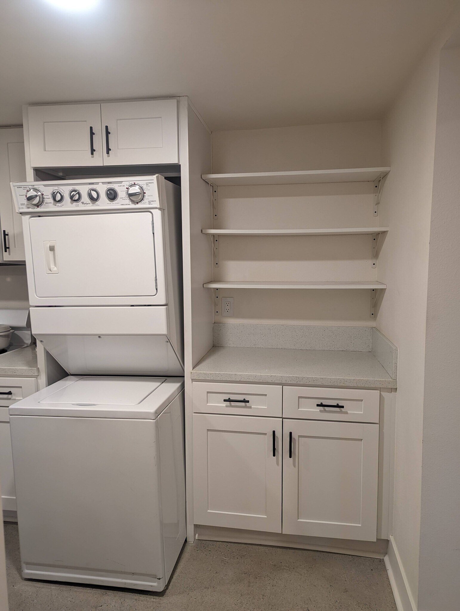 Building Photo - 732 Cedar Ave