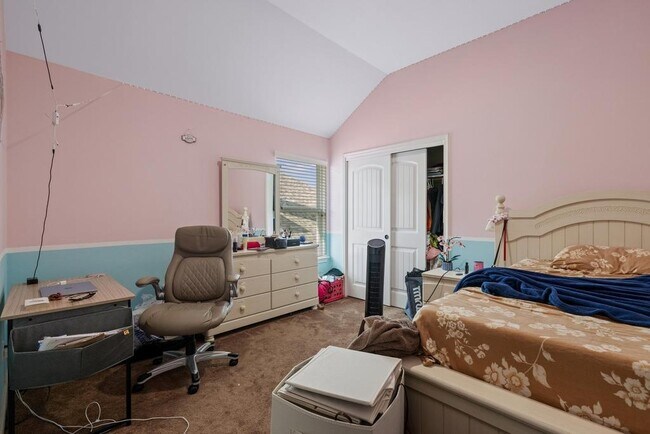 Building Photo - 614 Spanish Mustang Dr