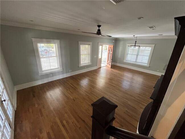 Building Photo - 605 Demere Way