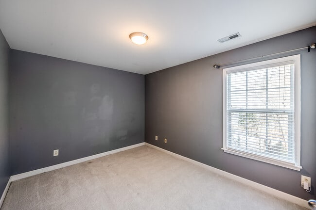 Building Photo - 5713 Catskill Ct