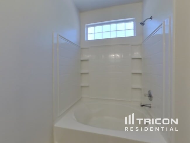 Building Photo - 1227 101st Ave Ct