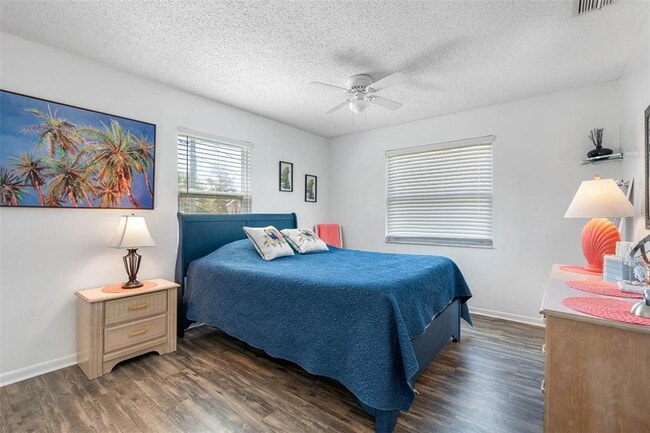 Building Photo - 115 15th Ave