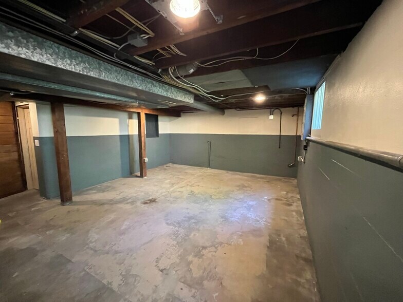 Building Photo - 101 NE 51st St