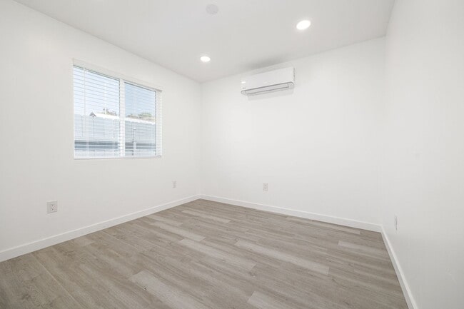 Building Photo - Cozy brand new 2bed/1bath now available in...