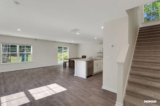 Building Photo - Charming 4BR House in Greensboro