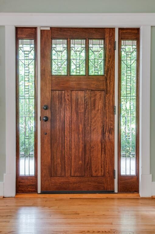 Building Photo - 1106 Lawrence Ave