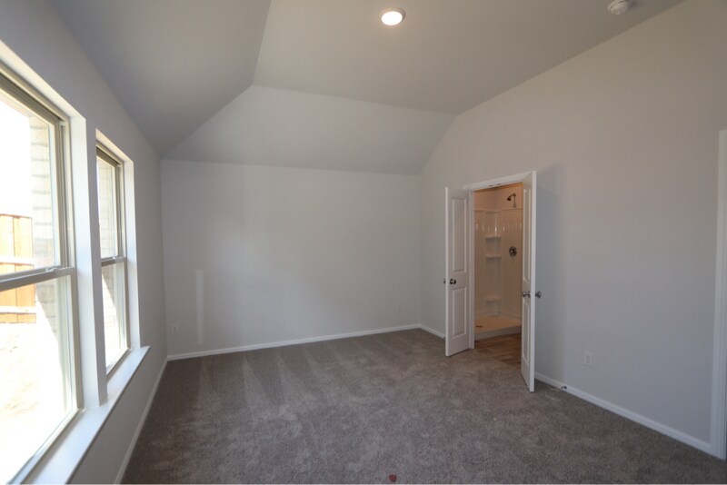 Building Photo - 616 Frst Pk Pkwy