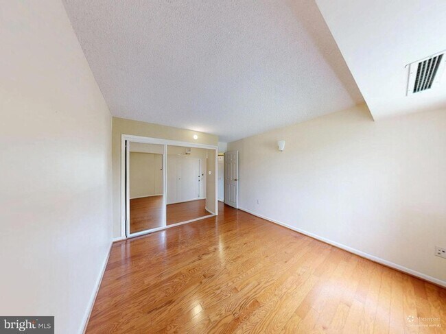 Building Photo - 200 N Pickett St