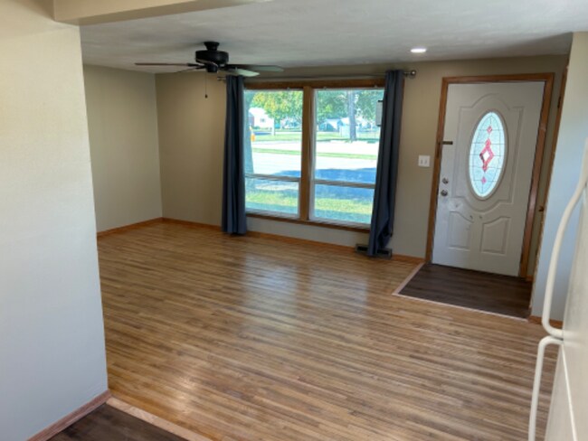 Building Photo - 1304 N Kiwanis Ave