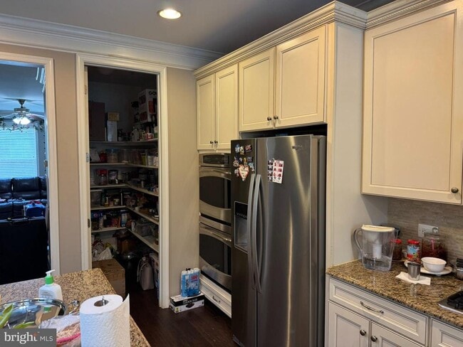 Building Photo - 2707 Sunnyside Ln