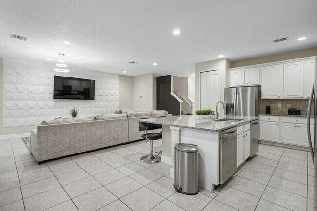 Building Photo - 2679 Calistoga Ave