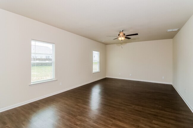 Building Photo - 143 Innis Brk Cir