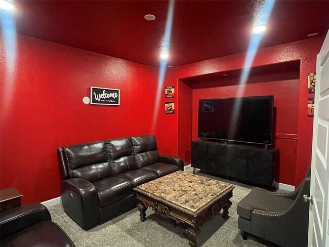 Building Photo - 13236 Tracewood Hills Ln