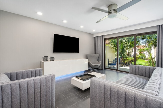 Building Photo - 2938 Sea Oats Cir