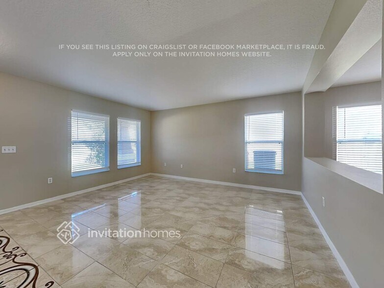 Building Photo - 3028 Park Ridge Ave