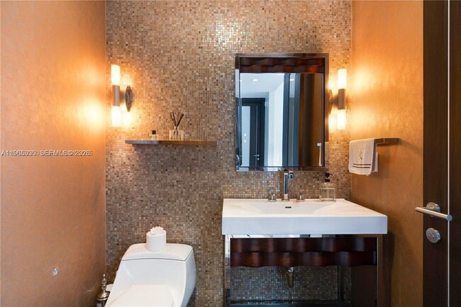 Building Photo - 18101 Collins Ave