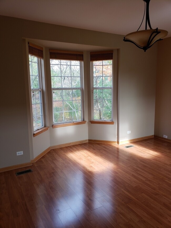 Building Photo - 523 Shakespeare Dr