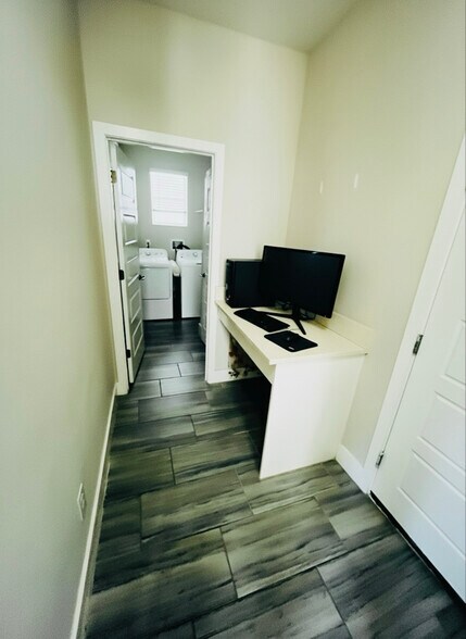 Building Photo - 4208 Cadence Loop