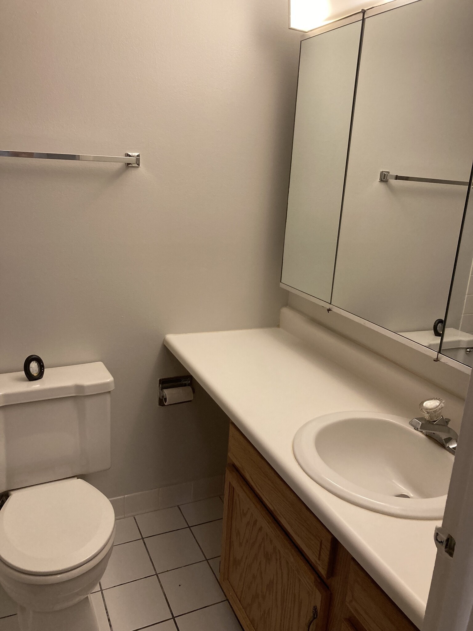 Building Photo - 5800 Oakwood Dr