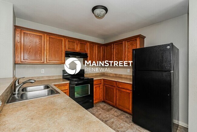 Building Photo - 3 Bedroom Pet-Friendly Home in Crowley, TX with Main Street Renewal