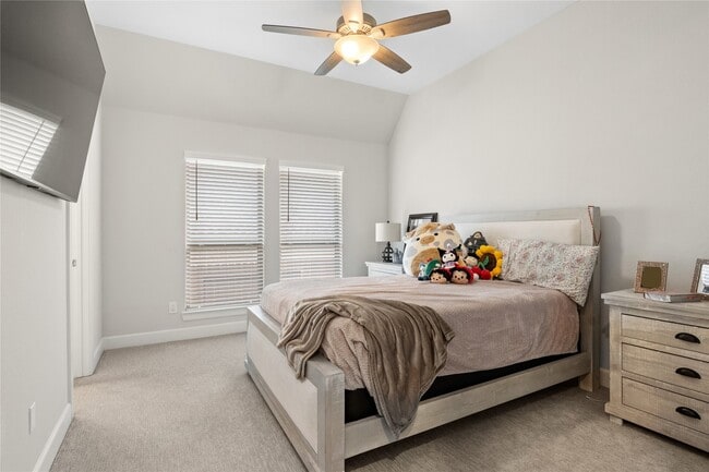 Building Photo - 5435 Farm Hill Way