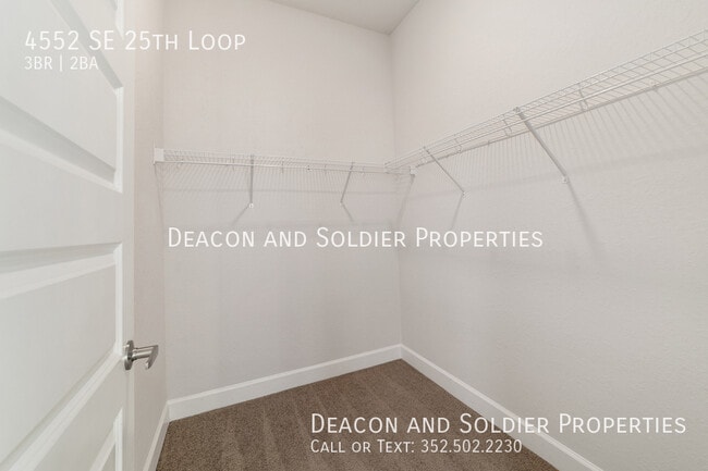 Building Photo - 4552 SE 25th Loop