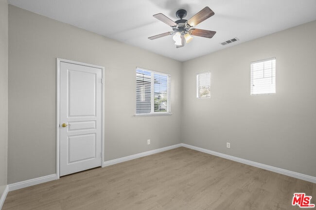 Building Photo - 30319 Cedar Oak Ln