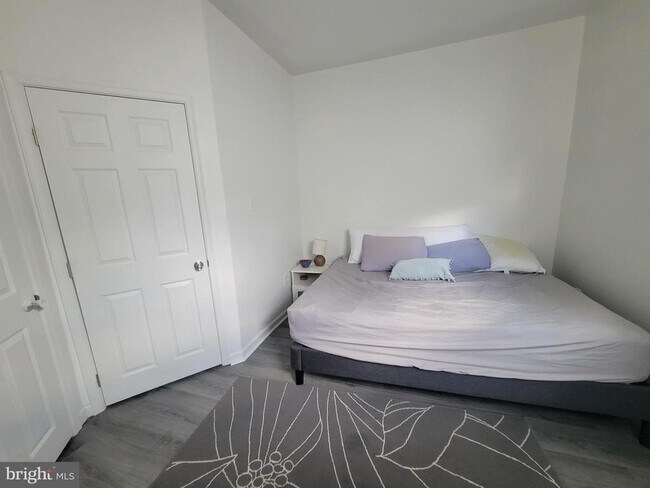 Building Photo - 5418 Baltimore Ave