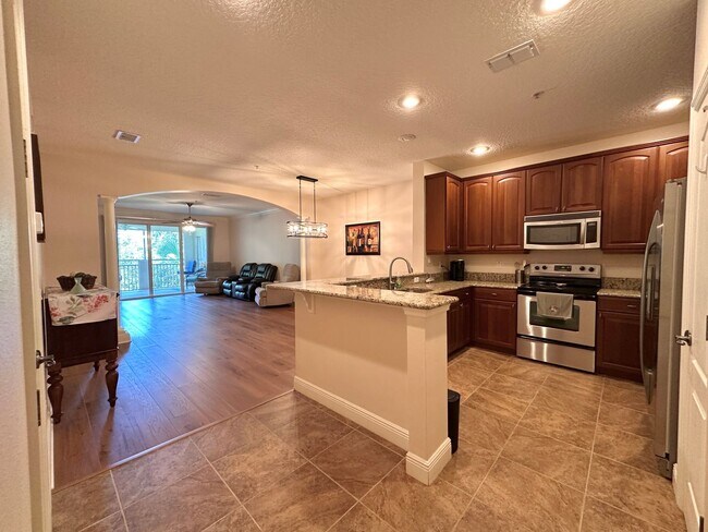 Building Photo - 45 Riverview Bend S