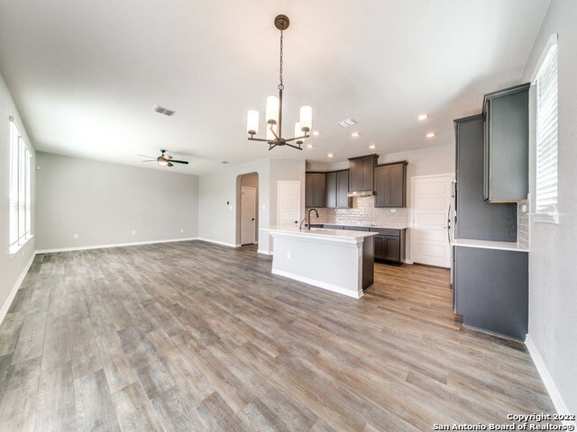 Building Photo - 26006 Los Mirasoles