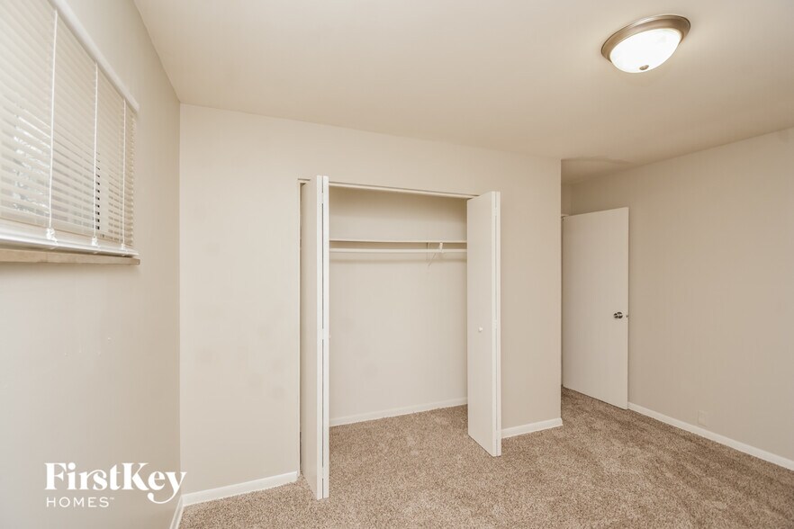 Building Photo - 5602 Culver St