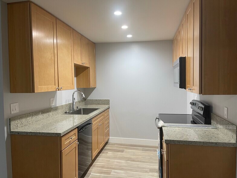 Building Photo - 23930 Los Codona Ave