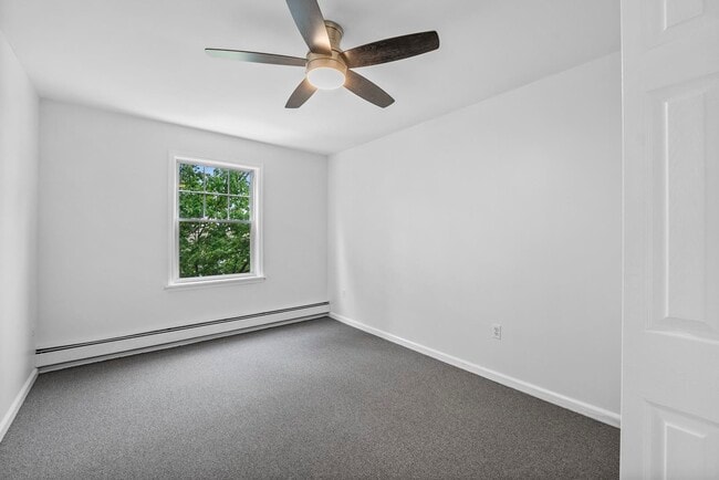 Building Photo - 282 St Pauls Ave