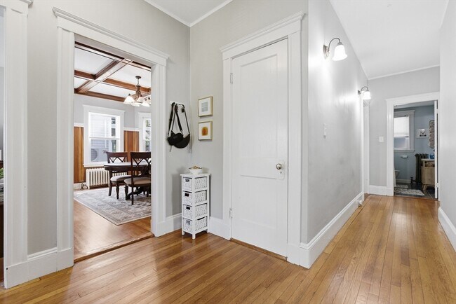 Building Photo - 53 Grampian Way
