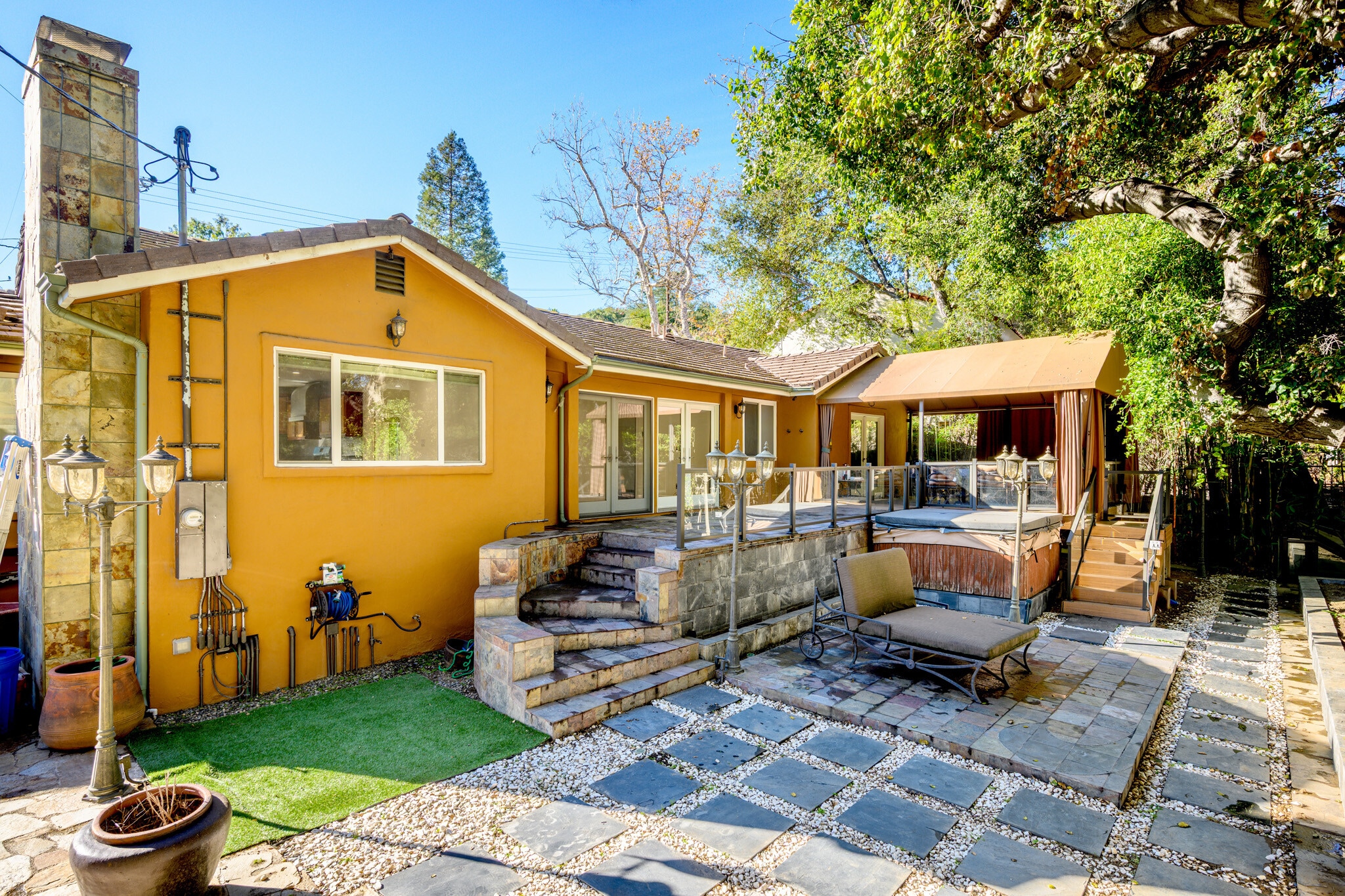 Building Photo - 1544 Golf Club Dr