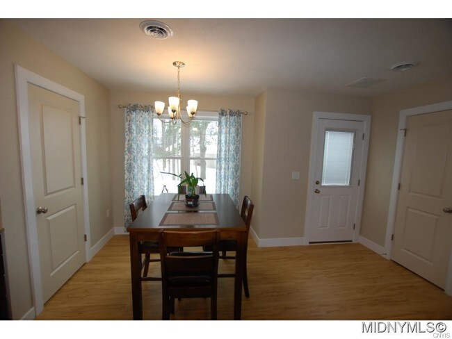 Building Photo - 130 Pheasants Run