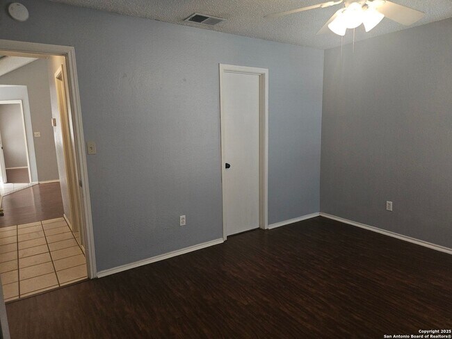 Building Photo - 10114 Terra Oak