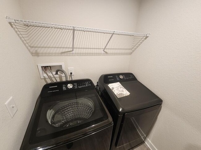 Building Photo - 257 Riley Wy