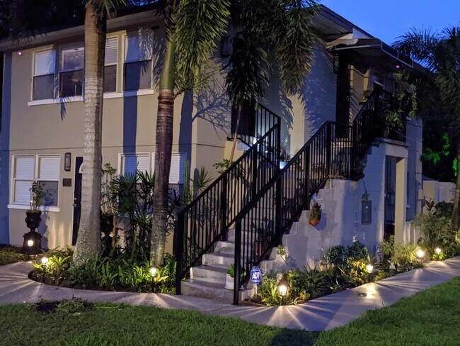 Building Photo - 496 28th Ave N