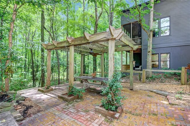 Building Photo - 9043 Selborne Ln
