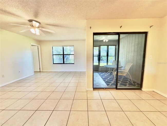 Building Photo - 5323 11th St Cir E